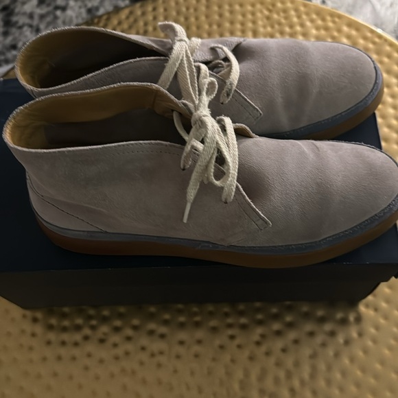 Cole Hann Chukka Boot - Picture 2 of 4